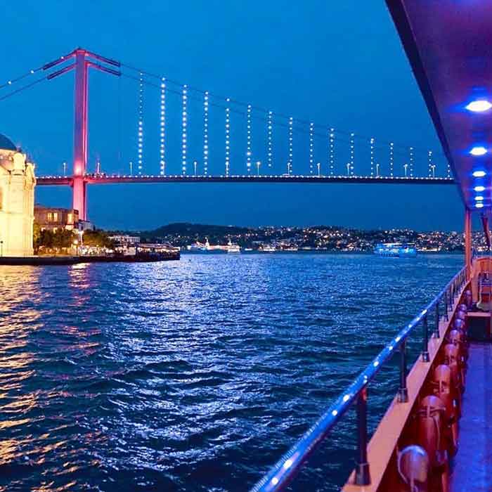 Arabic Bosphorus Night Cruise third image